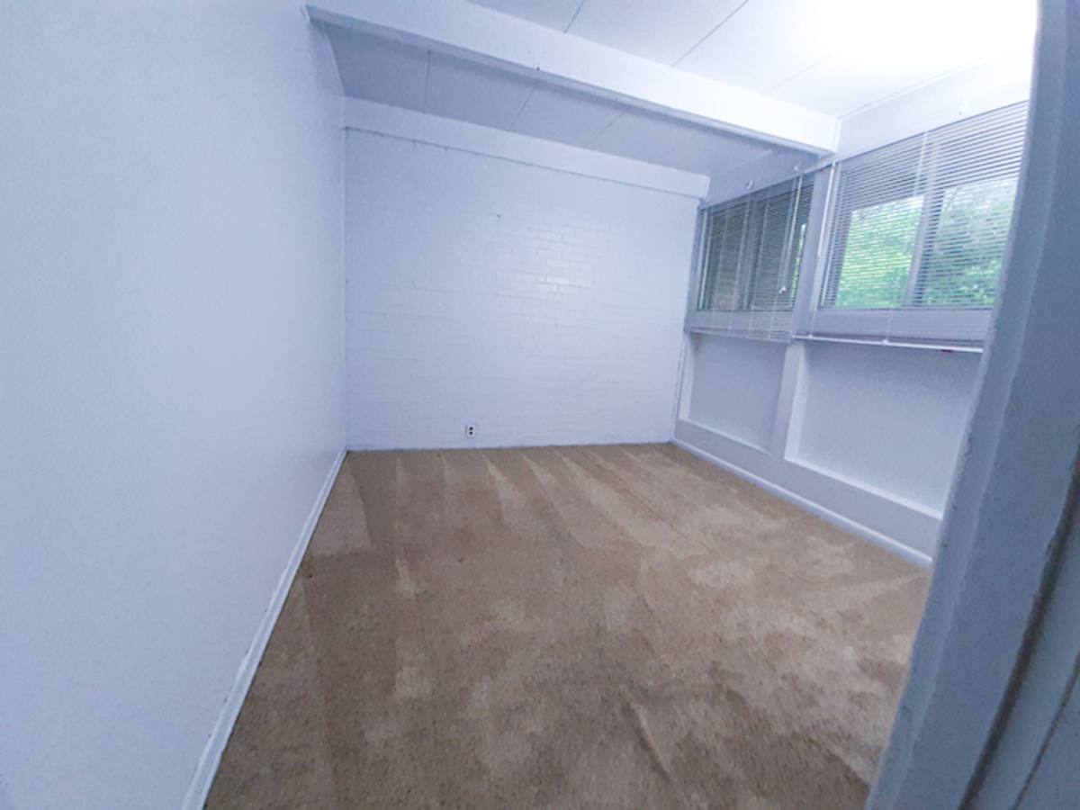Apartment for rent at 915 Ashland Rd, Columbia, MO 65201