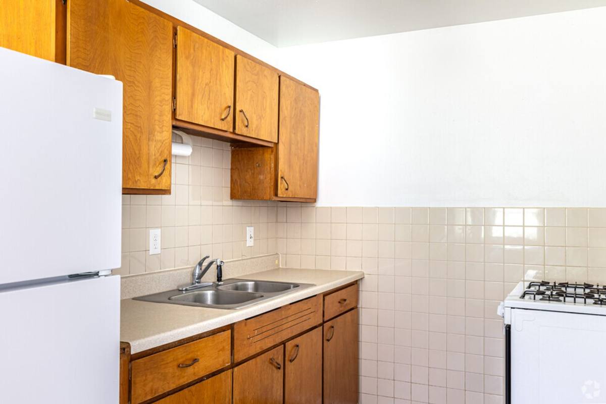 Apartment for rent at 915 Ashland Rd, Columbia, MO 65201
