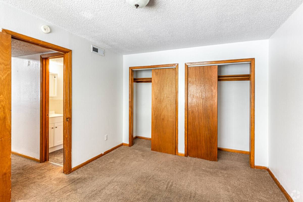 Apartment for rent at 915 Ashland Rd, Columbia, MO 65201