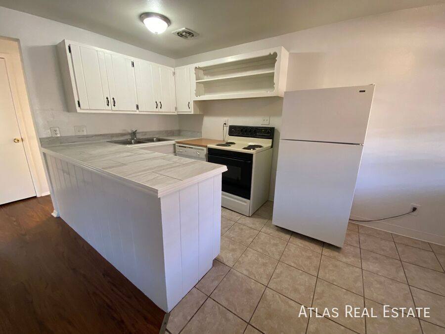 Apartment for rent at 122 W Ida Ave #3, Littleton, CO 80120