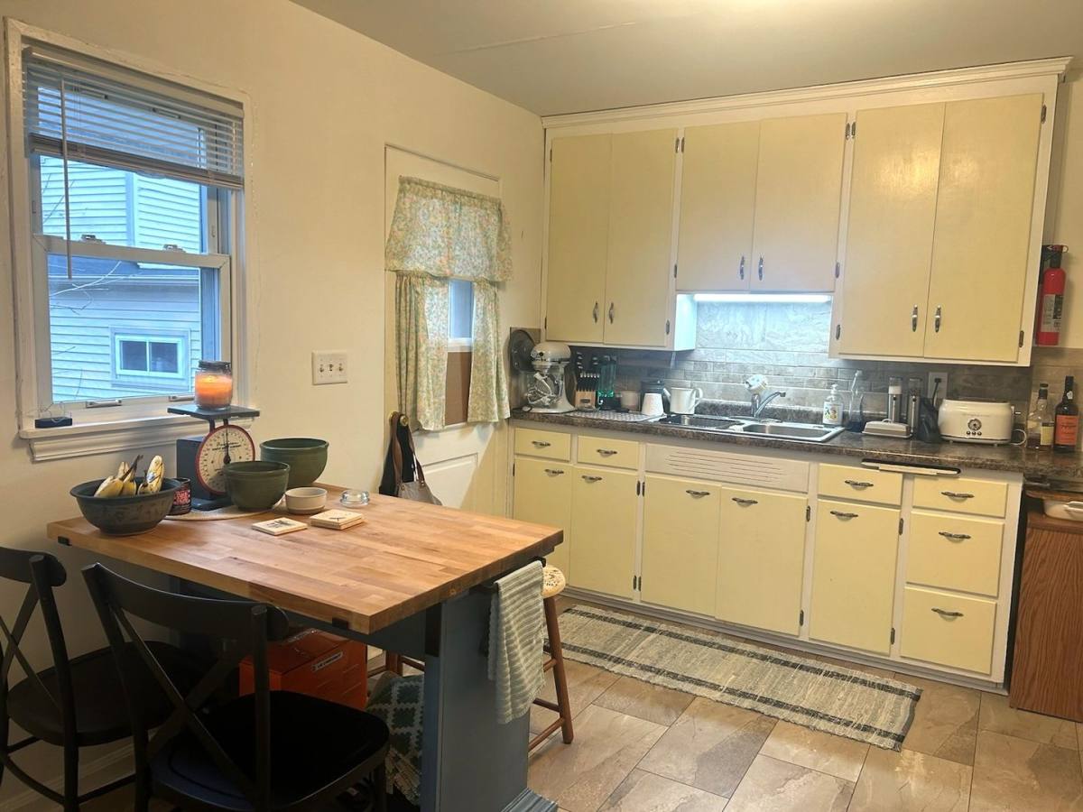 Apartment for rent at 532 Gilbert Ave, Eau Claire, WI 54701
