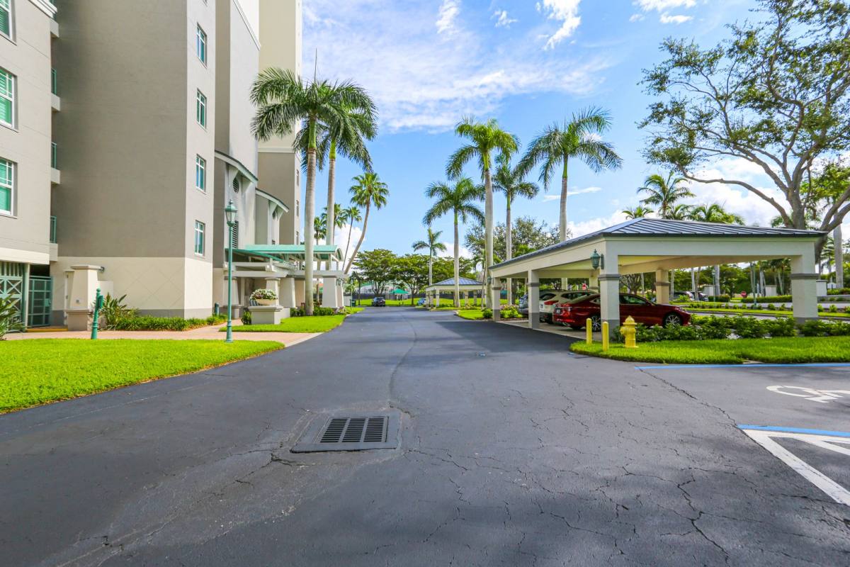 Condo for rent at 430 Cove Tower Dr, Naples, FL 34110