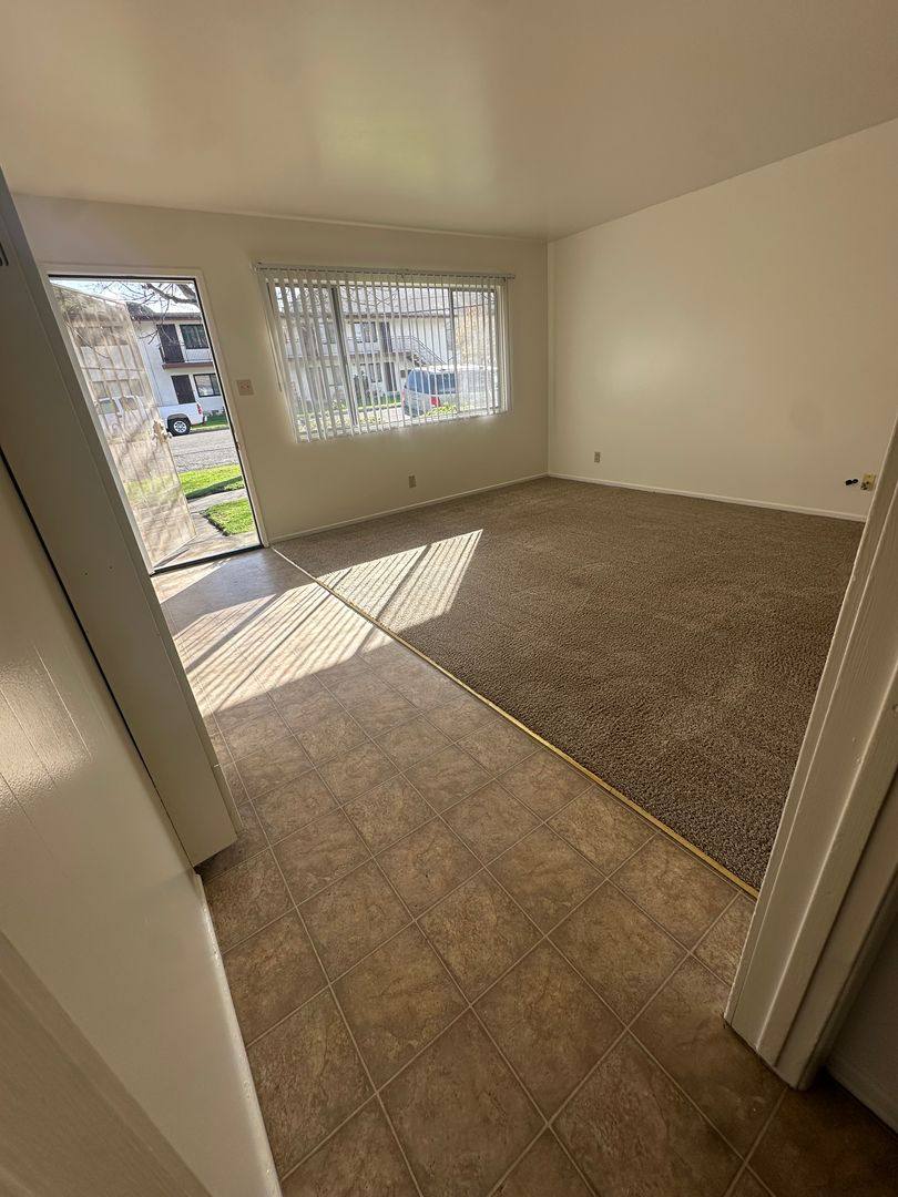 Apartment for rent at 111, 117, 119 W Locust, Lompoc, CA 93436