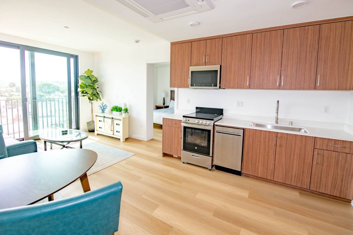 Apartment for rent at 2853 W Blvd #601, Los Angeles, CA 90016