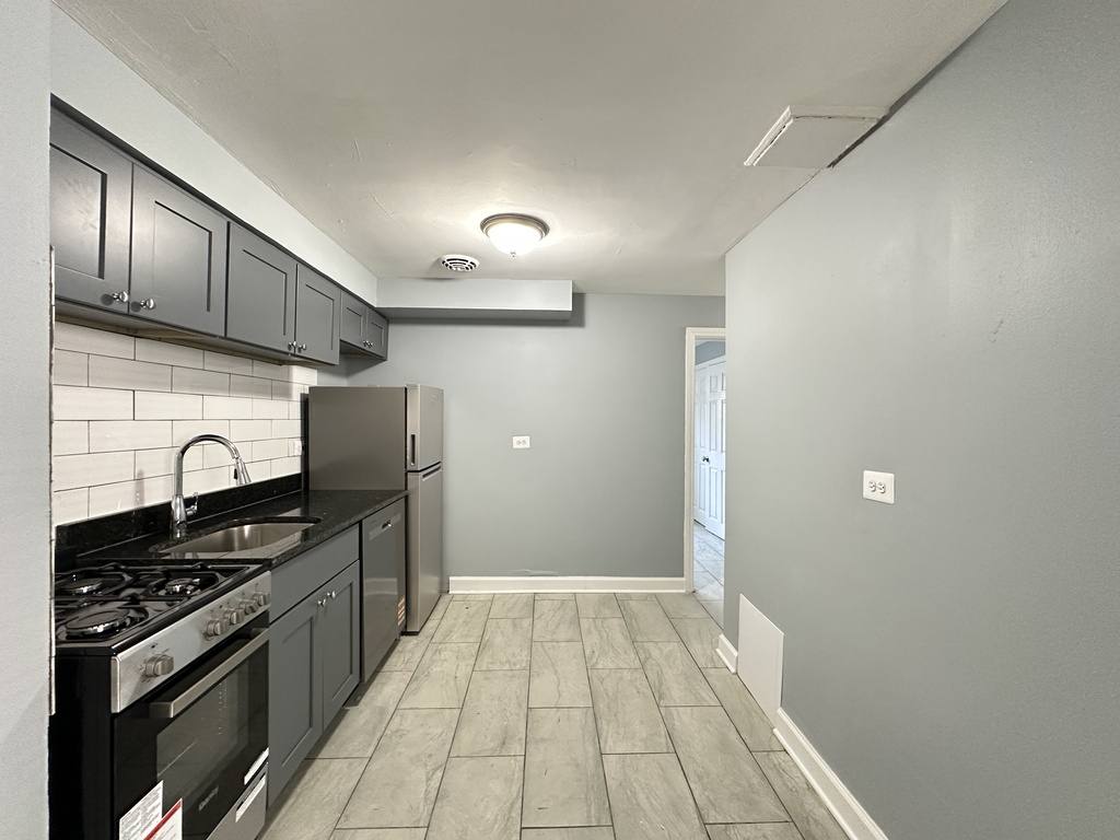 Apartment for rent at 6723 California #PNG, Chicago, IL 60645