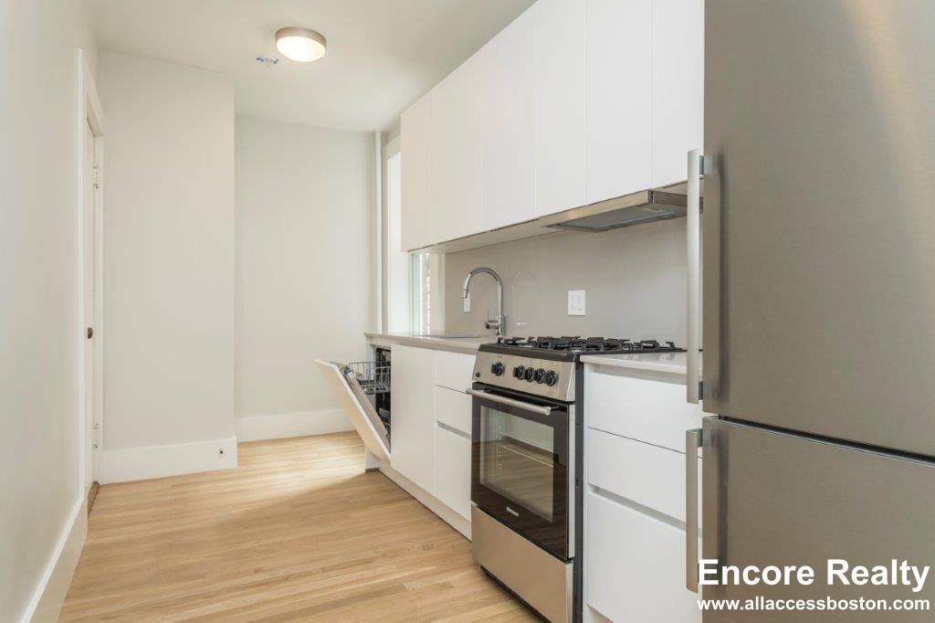 Apartment for rent at 286 Chestnut Hill Ave #10, Brighton, MA 02135