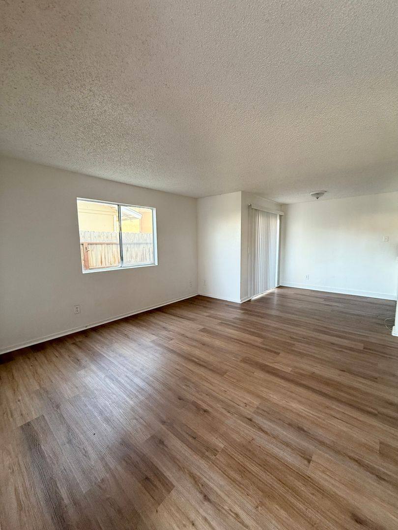 Apartment for rent at 3328 N Marks Ave, Fresno, CA 93722