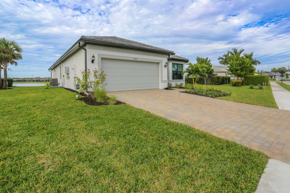 House for rent at 1937 Yellowfin Circle, Naples, FL 34114