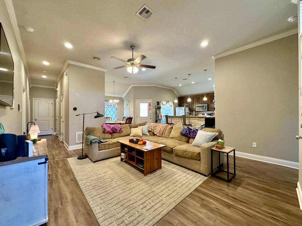 House for rent at 200 Church Ave, Waco, TX 76706