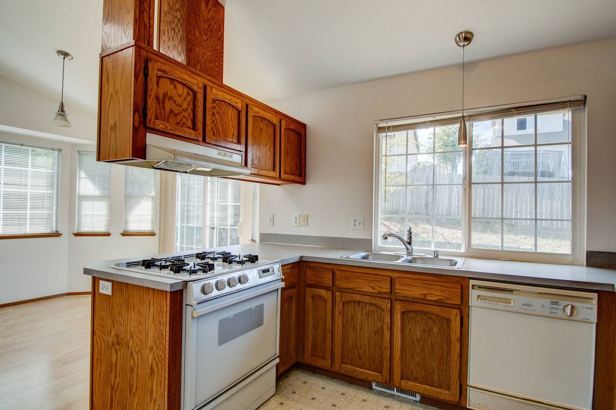 House for rent at 1725 SW Nienhuis St, Oak Harbor, WA 98277