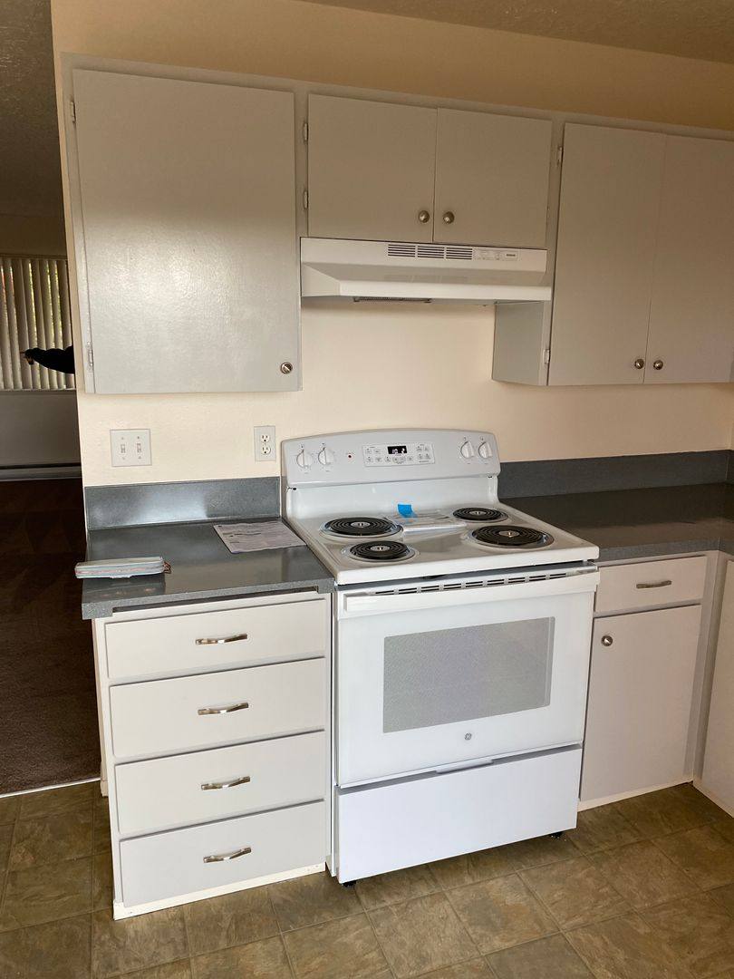 Apartment for rent at 1038 NE 21st St, Hillsboro, OR 97124