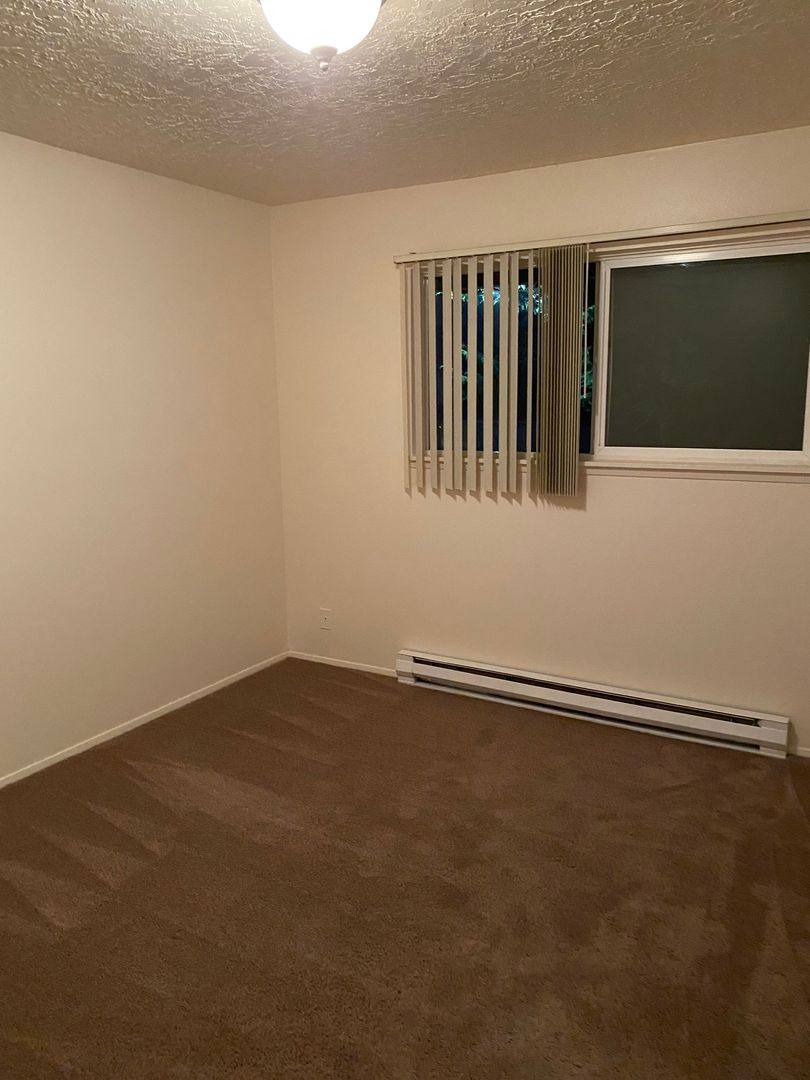 Apartment for rent at 1038 NE 21st St, Hillsboro, OR 97124