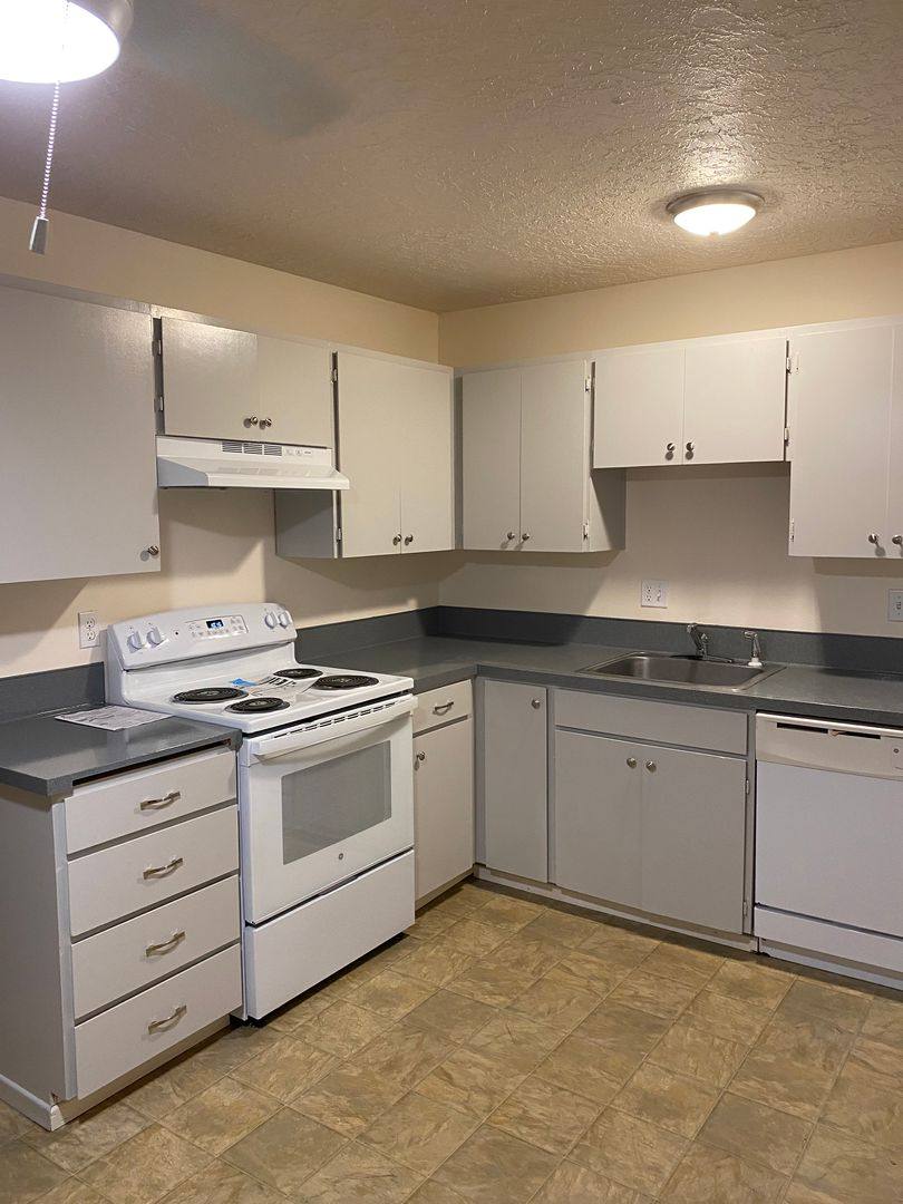 Apartment for rent at 1038 NE 21st St, Hillsboro, OR 97124