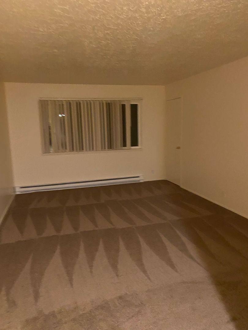 Apartment for rent at 1038 NE 21st St, Hillsboro, OR 97124