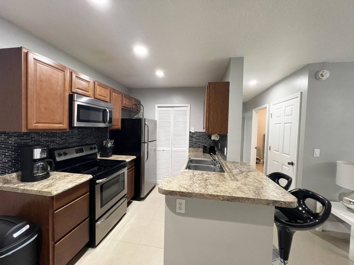 Apartment for rent at 4324 S Kirkman Rd, Orlando, FL 32811