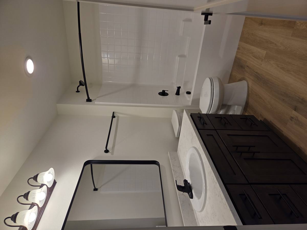 Apartment for rent at 120 E St, Independence, OR 97351