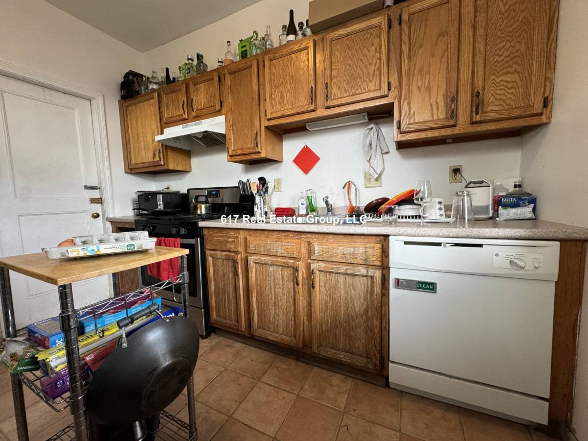 Apartment for rent at 33 Egremont St #3L, Brighton, MA 02135