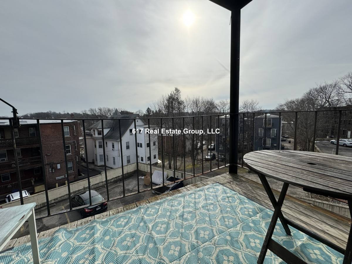 Apartment for rent at 33 Egremont St #3L, Brighton, MA 02135