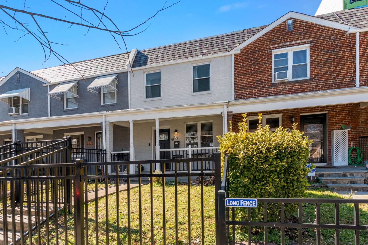 Townhouse for rent at 434 19th St NE, Washington, DC 20002