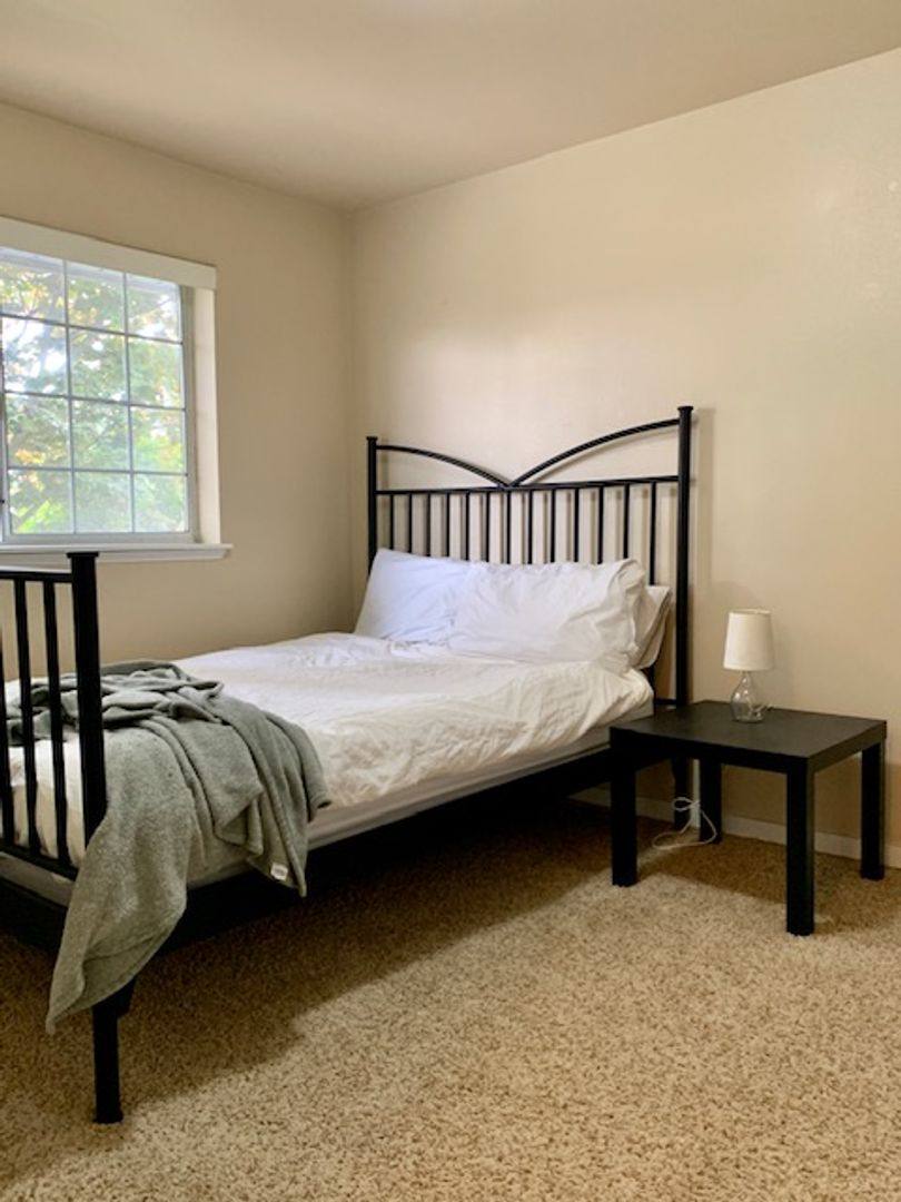 Apartment for rent at 1412 NW 61st, Seattle, WA 98107