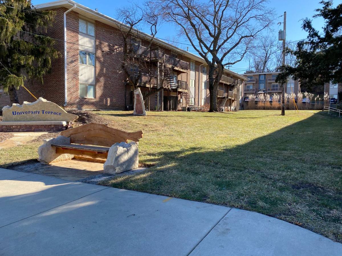 Apartment for rent at 1527-1607 W 9th St, Lawrence, KS 66044