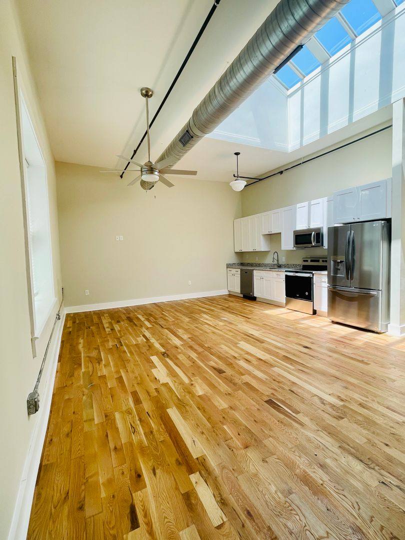 Apartment for rent at 121-129 S Main St, Madison, GA 30650