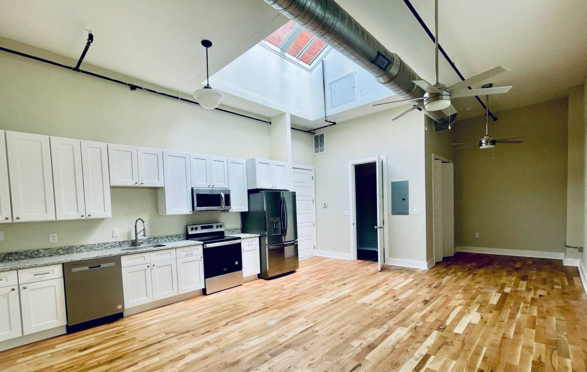 Apartment for rent at 121-129 S Main St, Madison, GA 30650