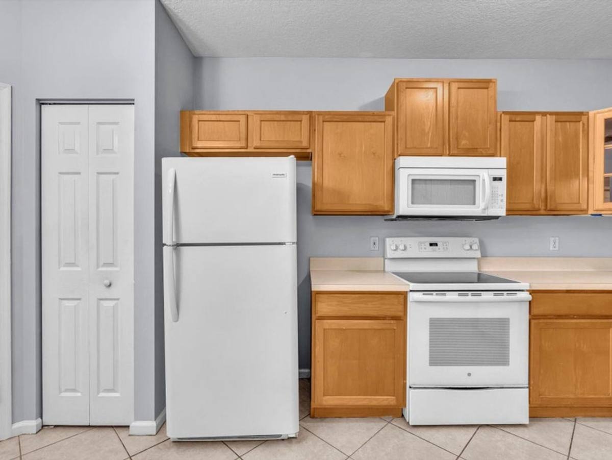 Townhouse for rent at 21018 Via Eden, Boca Raton, FL 33433