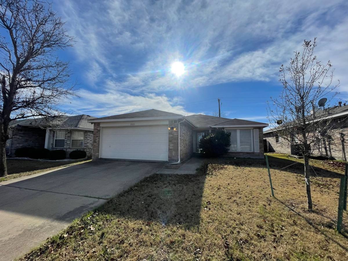 House for rent at 1123 Singletree Dr, Forney, TX 75126