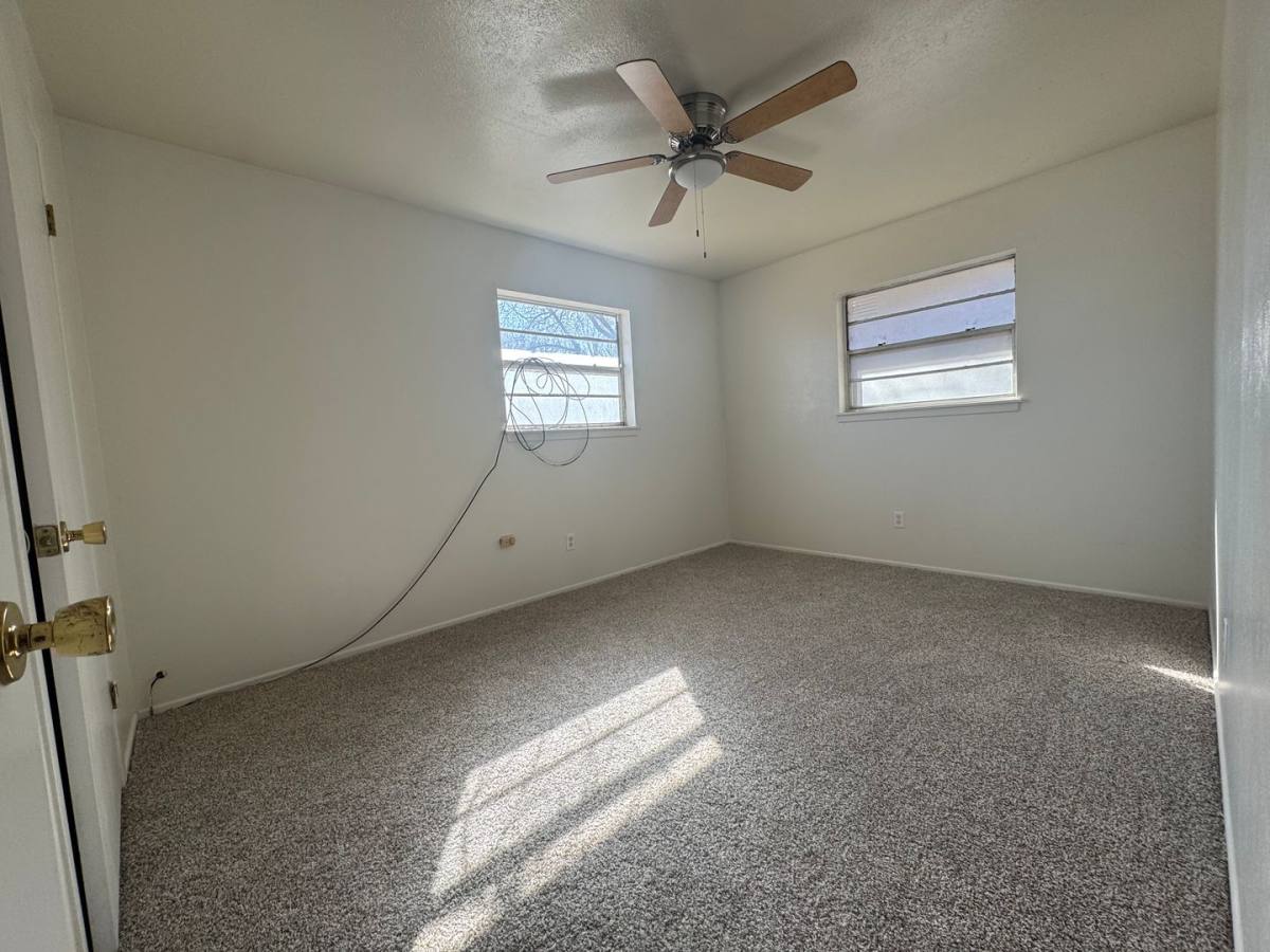 House for rent at 613 S Hemlock Ave, Roswell, NM 88203