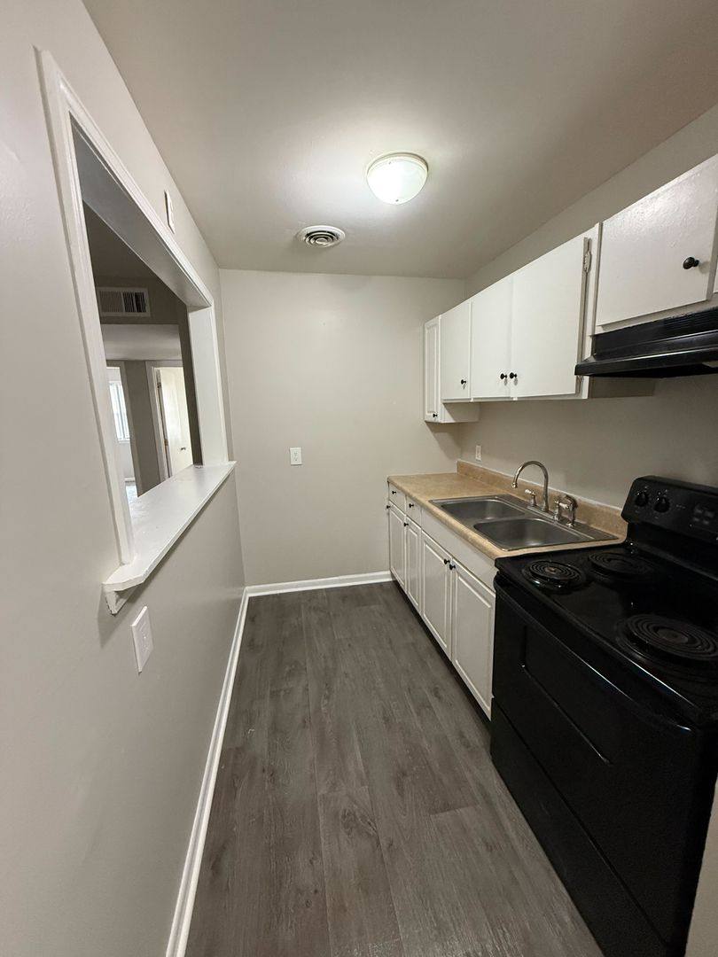 Apartment for rent at 3700-3706 Flint St, Greensboro, NC 27405