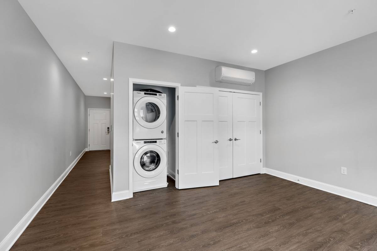 Apartment for rent at 86 Dana Ave, Albany, NY 12208