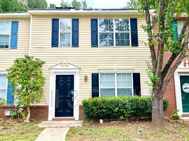 Townhouse for rent at 5594 Fair Creek Way, Lithonia, GA 30038