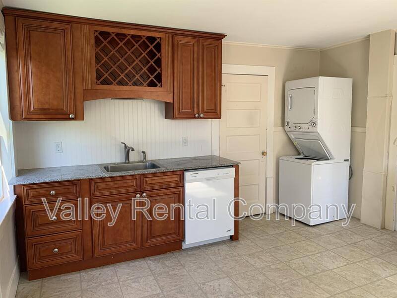 Apartment for rent at 46 Old Amherst Rd #1, Sunderland, MA 01375