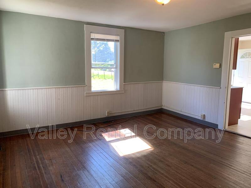 Apartment for rent at 46 Old Amherst Rd #1, Sunderland, MA 01375
