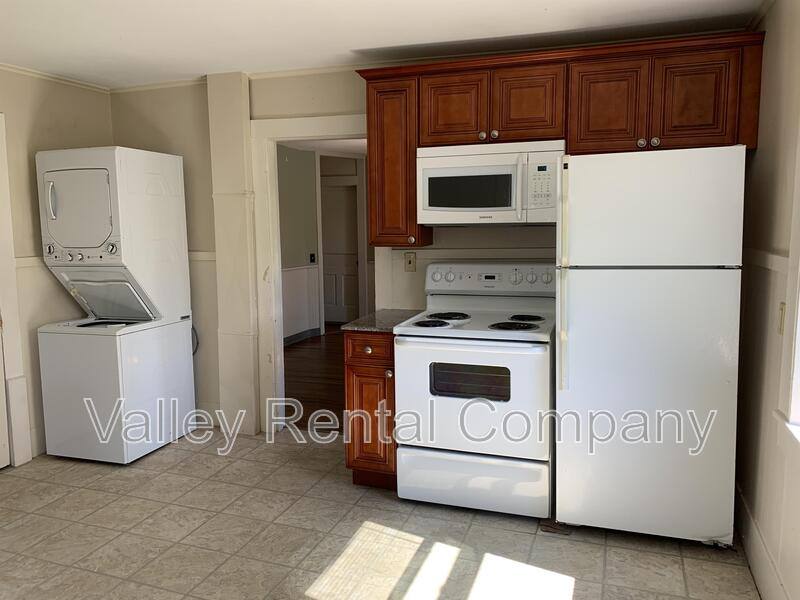 Apartment for rent at 46 Old Amherst Rd #1, Sunderland, MA 01375