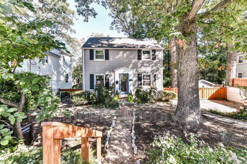 House for rent at 1028 S Edison St, Arlington, VA 22204