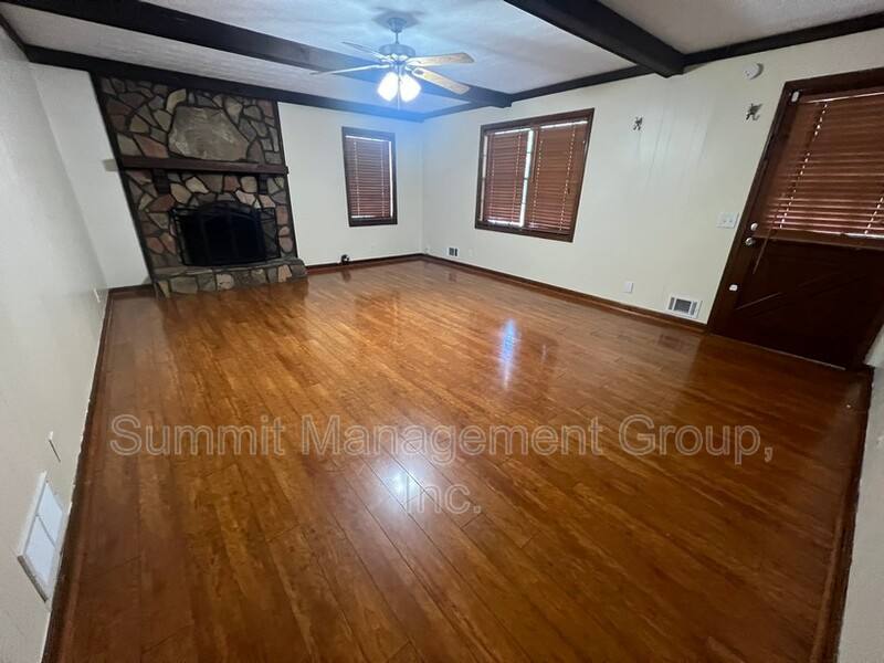 House for rent at 916 Curry Circle, Conyers, GA 30094