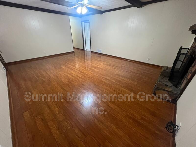 House for rent at 916 Curry Circle, Conyers, GA 30094