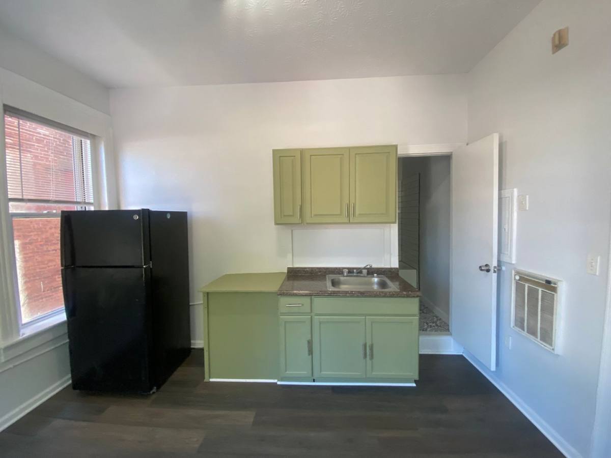 Apartment for rent at 81 W Main St, Meriden, CT 06450