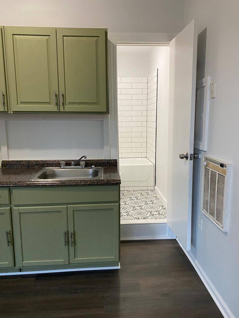 Apartment for rent at 81 W Main St, Meriden, CT 06450