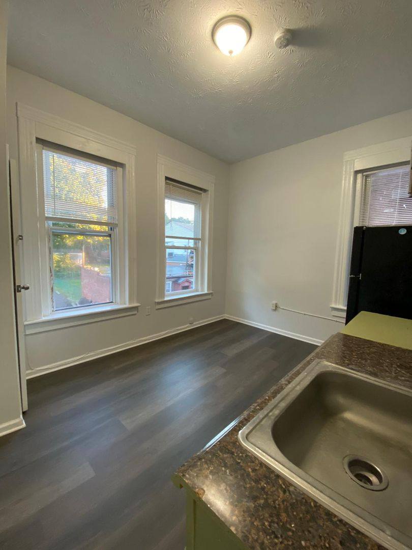 Apartment for rent at 81 W Main St, Meriden, CT 06450