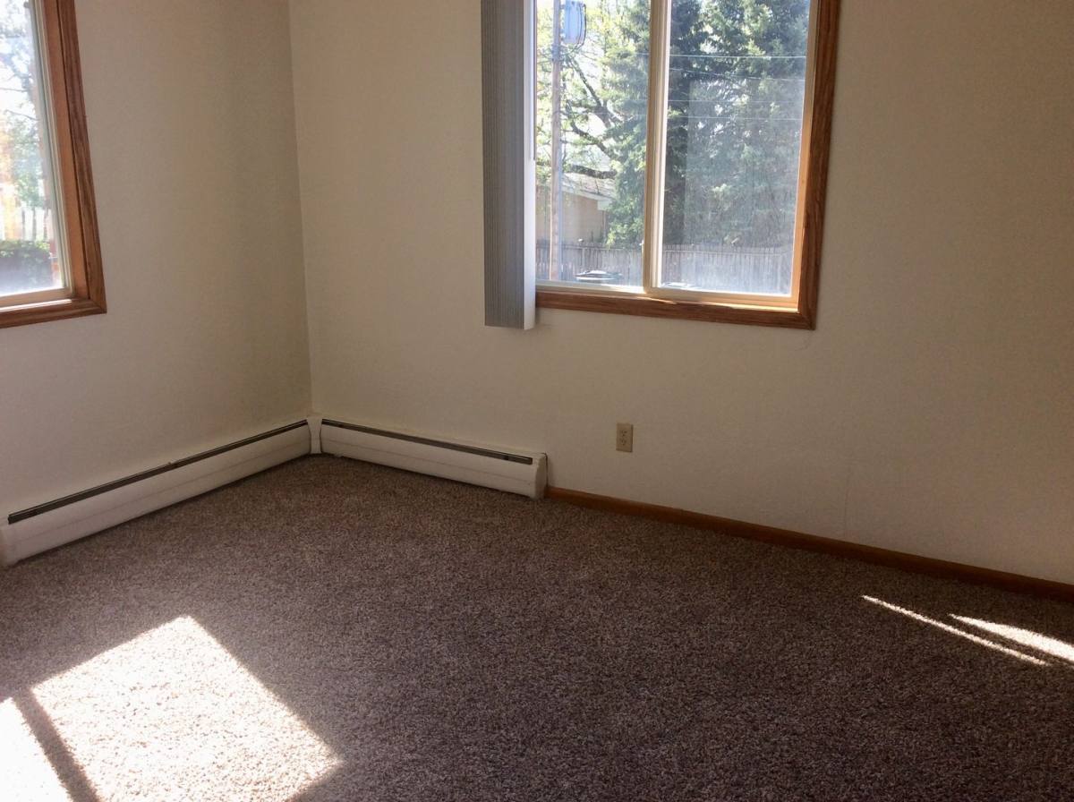 Apartment for rent at 138 13th Ave W, Dickinson, ND 58601