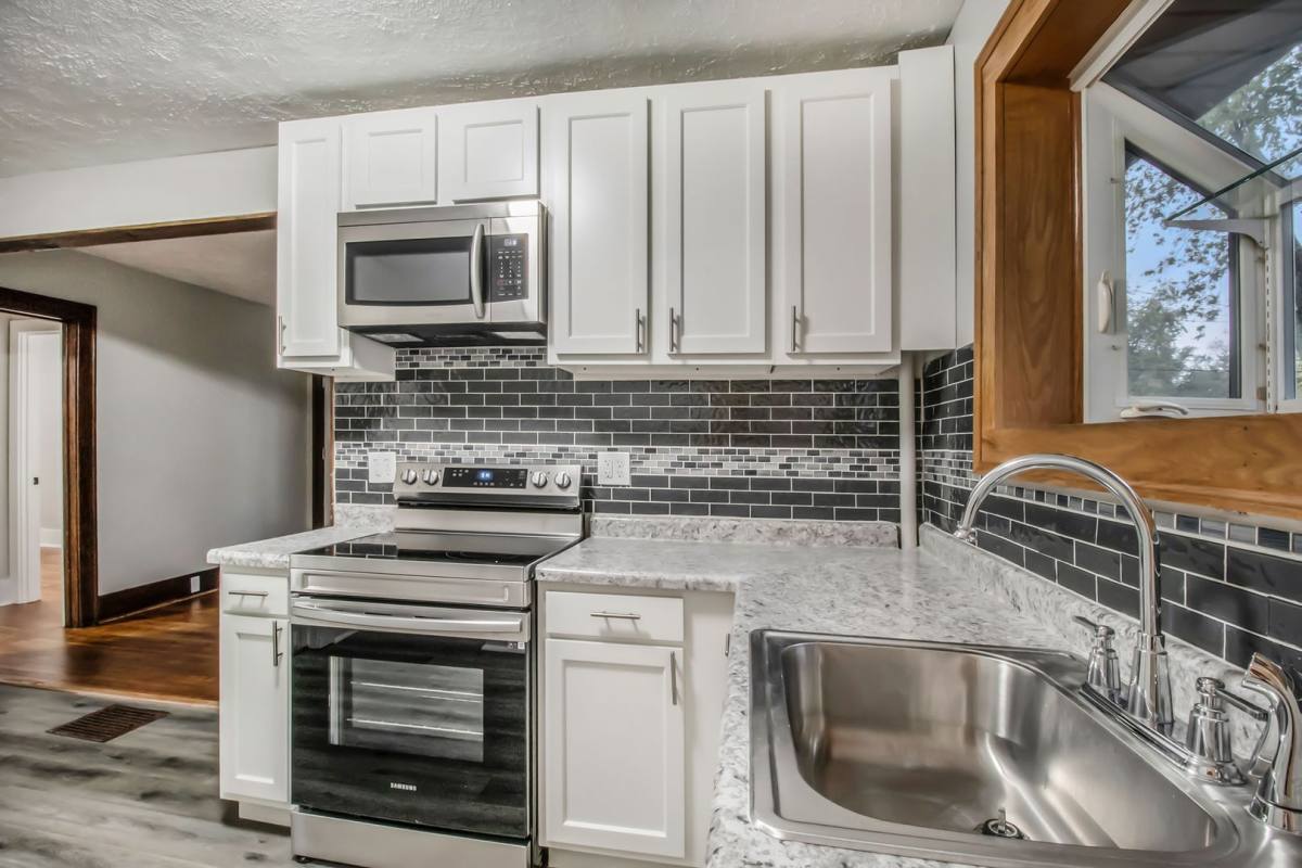 House for rent at 548 Dayton Ave, Kalamazoo, MI 49048