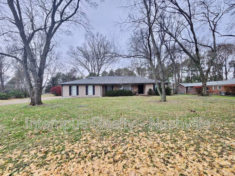 House for rent at 8124 Devens Dr, Brentwood, TN 37027