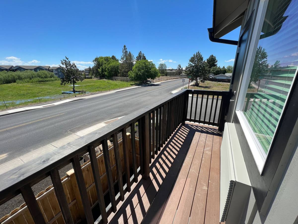 Apartment for rent at 1840 SW 15th St, Redmond, OR 97756