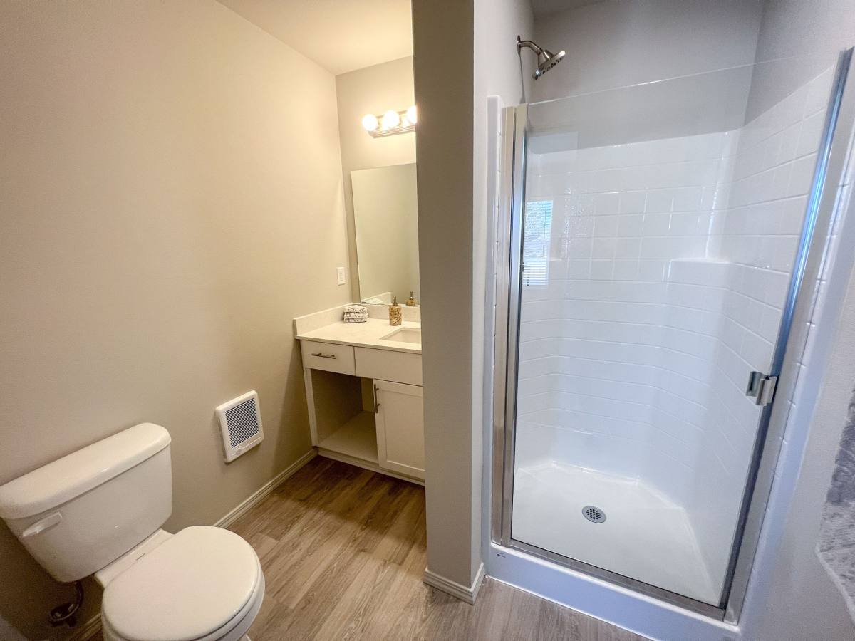 Apartment for rent at 1840 SW 15th St, Redmond, OR 97756