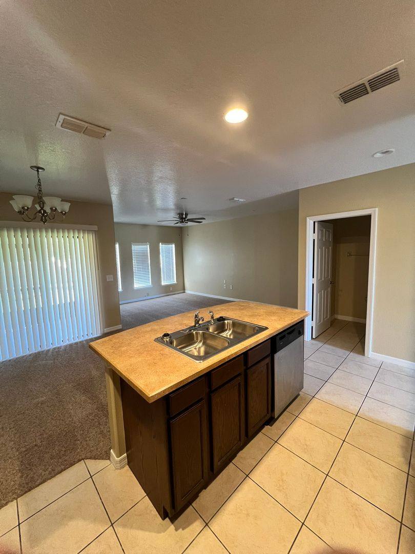 Townhouse for rent at 2202 Seven Oaks Dr, Saint Cloud, FL 34772