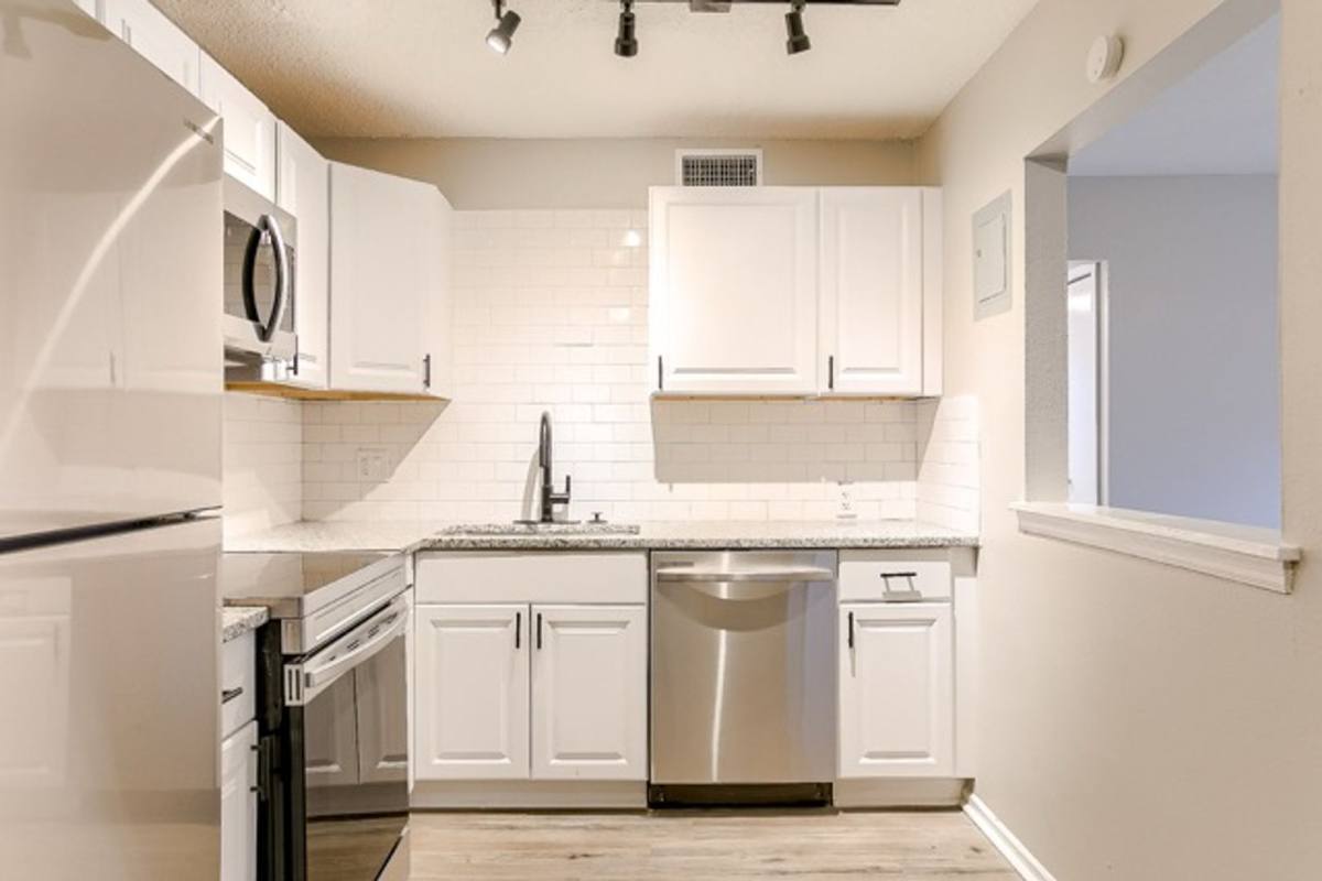 Apartment for rent at 1400 N 38th St, Kansas City, KS 66102