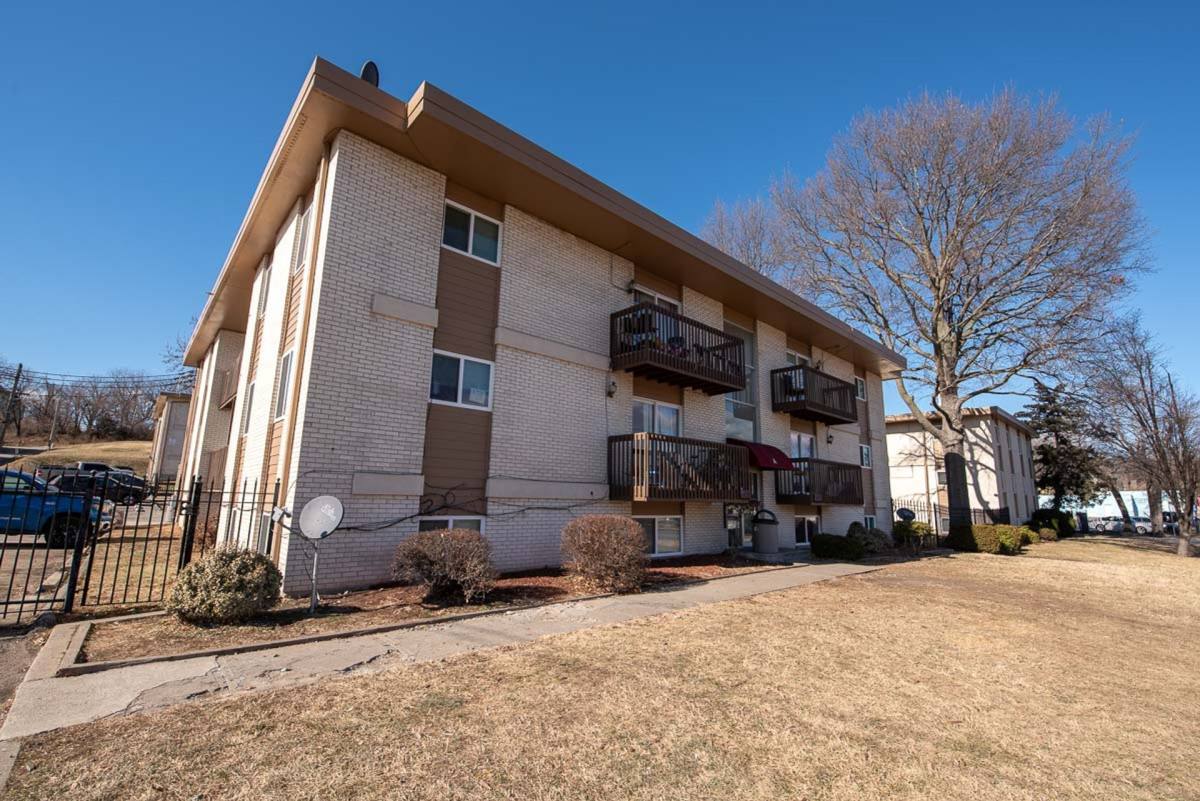 Apartment for rent at 1400 N 38th St, Kansas City, KS 66102